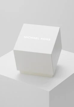 Michael Kors Darci - Horloge - Silver-Coloured 7 Michael Kors Darci - Horloge - Silver-Coloured -Farfetch Winkel 5612e763c59b483882ab38ced2e343b2