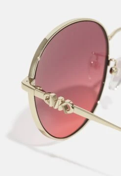 Michael Kors Alpine - Zonnebril - Light Gold-Coloured 11 Michael Kors Alpine - Zonnebril - Light Gold-Coloured -Farfetch Winkel 5855b85b04274f9d8bdc370d01152ca3