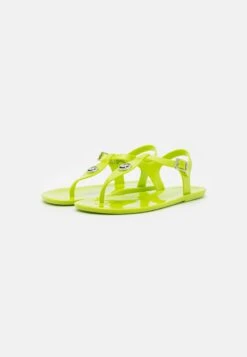 MICHAEL Michael Kors Mallory Jelly - Teensandalen - Bright Limeade -Farfetch Winkel 5b9f9b6457a24866a59f62eb9aeefeee