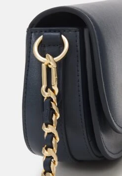 MICHAEL Michael Kors Mila Chain Sling - Schoudertas - Navy -Farfetch Winkel 5cd8abc57d2145dd805ce326d546fbeb