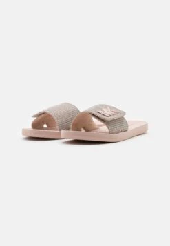 MICHAEL Michael Kors Slide - Muiltjes - White Gold -Farfetch Winkel 5d1867d9fa2649c2b275e5475addfc12