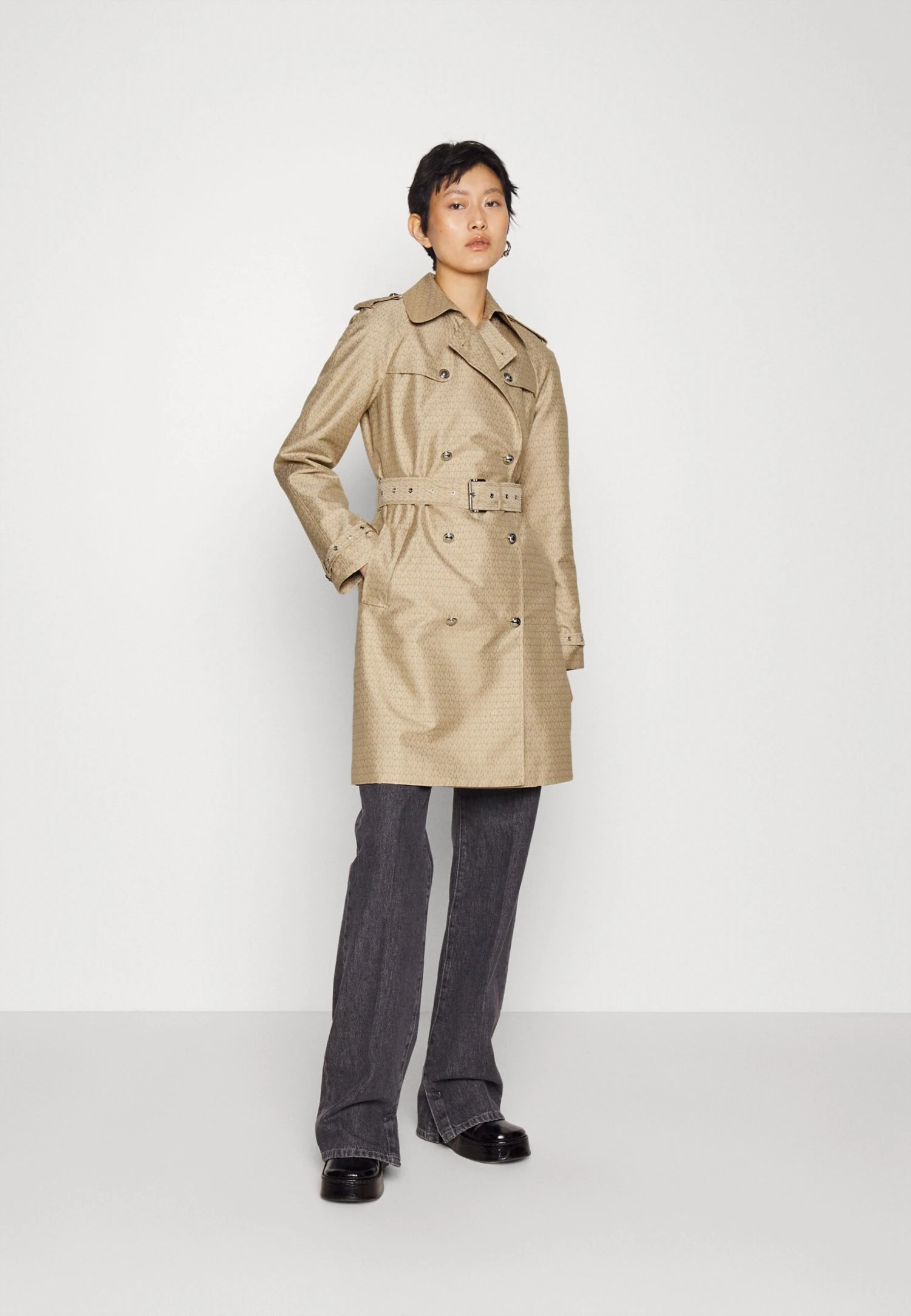 MICHAEL Michael Kors Logo Eco - Trenchcoat - Khaki 4 MICHAEL Michael Kors Logo Eco - Trenchcoat - Khaki - Afbeelding 2