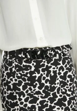 MICHAEL Michael Kors Minirok - White 11 MICHAEL Michael Kors Minirok - White -Farfetch Winkel 60b4002dcfba49669e9a738c1facc7b1