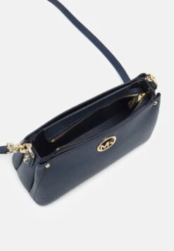 MICHAEL Michael Kors Allison Xbody - Schoudertas - Navy -Farfetch Winkel 60deee23f40b426699e98d6527ecd388