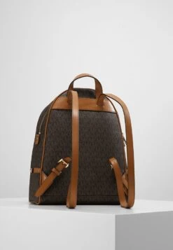 MICHAEL Michael Kors Rhea Zip Back Pack - Rugzak - Brown -Farfetch Winkel 64ede6d4cf29458cb5204cf28e00240c