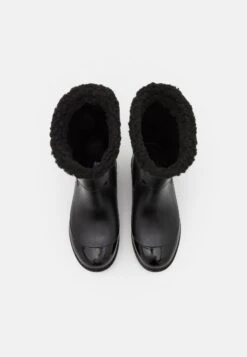 MICHAEL Michael Kors Montaigne Pullon- Regenlaarzen - Black 13 MICHAEL Michael Kors Montaigne Pullon- Regenlaarzen - Black -Farfetch Winkel 67556023fd9d4943950e266e332ffcec