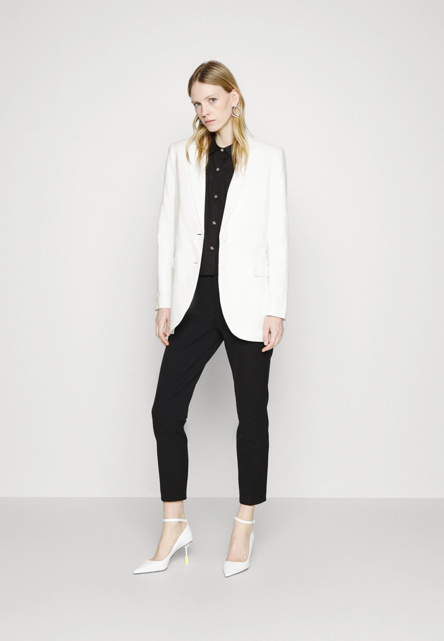 MICHAEL Michael Kors Mensy- Blazer - White 4 MICHAEL Michael Kors Mensy- Blazer - White - Afbeelding 2