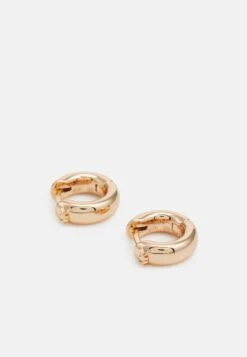 Michael Kors Huggie Earrings - Oorbellen - Rose Gold-Coloured 7 Michael Kors Huggie Earrings - Oorbellen - Rose Gold-Coloured -Farfetch Winkel 698bfda0ba5841cbb3b479c626423d2f