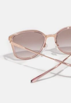 Michael Kors Turin - Zonnebril - Rose Gold-Coloured -Farfetch Winkel 6a0a7045cc8c4bc59457901e03ef07ed