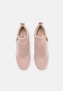 MICHAEL Michael Kors Willis Wedge Trainer - Sneakers Laag - Pink -Farfetch Winkel 6c2e4e7cd79548a083b5d7021b5c39a7