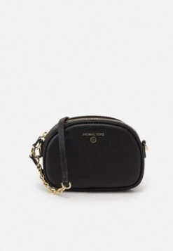 MICHAEL Michael Kors Jet Set Charm Oval Xbody - Schoudertas - Black -Farfetch Winkel 6dd65e90aec244f3a2d9d17f7e9e870e