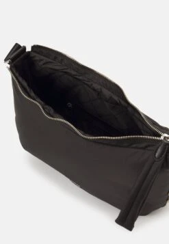 MICHAEL Michael Kors Leonie - Schoudertas - Black -Farfetch Winkel 6e556402b552412793ec7b16735fc904