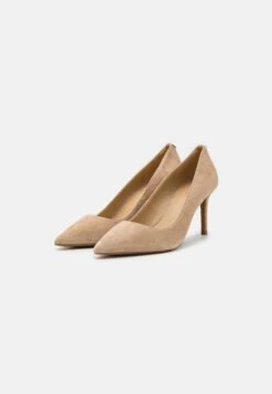 MICHAEL Michael Kors Alina Flex - Klassieke Pumps - Nude -Farfetch Winkel 7332fa22308e40cb86e4f4aefeafda91