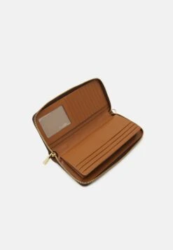 MICHAEL Michael Kors Jet Set Travel Continental - Portemonnee - Brown -Farfetch Winkel 739f113d97374b42bad2f990a86831a2