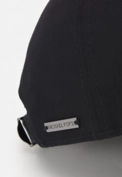 MICHAEL Michael Kors Pride Solid - Pet - Black -Farfetch Winkel 76f6e09dbb63472eb99f64e5c969c4a6