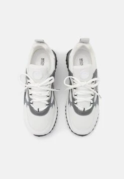MICHAEL Michael Kors Theo Sport - Sneakers Laag - Optic White -Farfetch Winkel 77dc972df3094c6ab9debf11ea6f30de