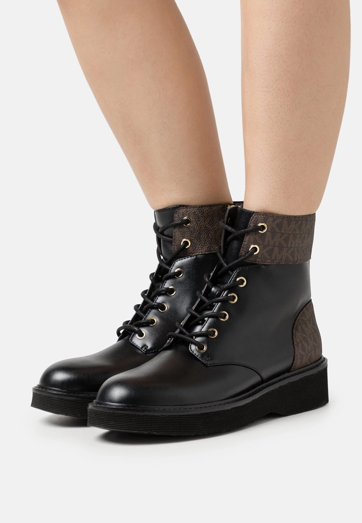 MICHAEL Michael Kors Aniya Lug- Veterboots - Black/Brown 3 MICHAEL Michael Kors Aniya Lug- Veterboots - Black/Brown