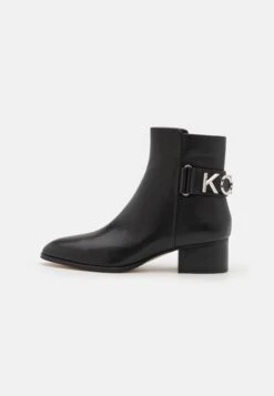 MICHAEL Michael Kors Madelyn Bootie - Korte Laarzen - Black -Farfetch Winkel 7ce3de19045b4362b584b58f2bd45738