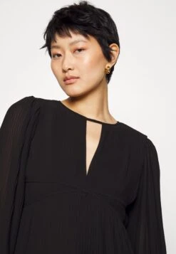 MICHAEL Michael Kors Pleated- Blouse - Black -Farfetch Winkel 7cfcb9f51bf24255b22e72fac278f21e