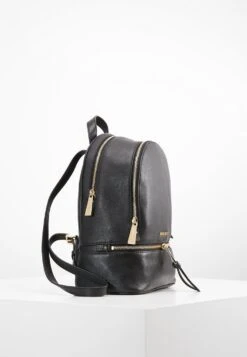 MICHAEL Michael Kors Rhea Zip Backpack Small - Rugzak - Black 12 MICHAEL Michael Kors Rhea Zip Backpack Small - Rugzak - Black -Farfetch Winkel 7d1e0cd69abb410b8e6a52888d4c4346