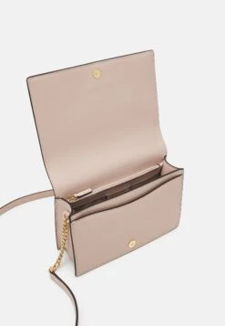 MICHAEL Michael Kors Jet Xbody - Schoudertas - Soft Pink -Farfetch Winkel 7dfd284d8f2f417fbc39ead907317ba9