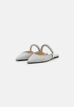 MICHAEL Michael Kors Jessa Flex Flat Mule - Muiltjes - Silver-Coloured 11 MICHAEL Michael Kors Jessa Flex Flat Mule - Muiltjes - Silver-Coloured -Farfetch Winkel 7edcebc1df9645fa92250bab5e6a4525