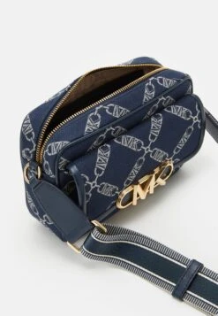 MICHAEL Michael Kors Parker Swag Camera Xbody - Schoudertas - Navy -Farfetch Winkel 816c1b4a0b694ddd8c3f5db4d62ab47f