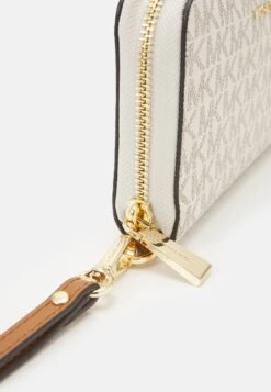 MICHAEL Michael Kors Flat Case - Portemonnee - Vanilla -Farfetch Winkel 850ff37ef5824cd393e87ba5717b01c7