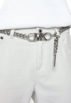 MICHAEL Michael Kors Flare Chain Belt Jean - Bootcut Jeans - Optic White -Farfetch Winkel 877a559cb9cd4762b32f38a48dcf6fd7