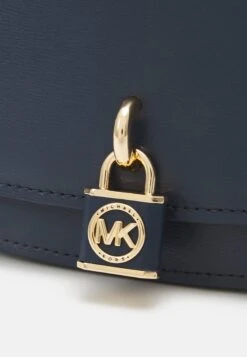 MICHAEL Michael Kors Mila Chain Sling - Schoudertas - Navy -Farfetch Winkel 87b961f2a859446b905935bca34630b6