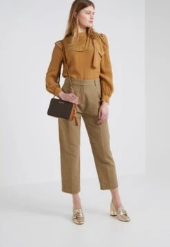 MICHAEL Michael Kors Crossbodies Camera Bag - Schoudertas - Brown -Farfetch Winkel 8d7ea70c9d2d45aa973dfa7ae1f8fce3