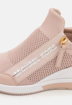 MICHAEL Michael Kors Willis Wedge Trainer - Sneakers Laag - Pink -Farfetch Winkel 903148a3509f464785761bfd9e8fea15