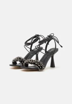 MICHAEL Michael Kors Lucia - Sandalen - Black -Farfetch Winkel 928cc377f2f24866bc5dd17efed11a01
