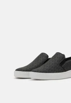 MICHAEL Michael Kors Keaton - Instappers - Black -Farfetch Winkel 94c8cec402c04e169a997dfceadce731