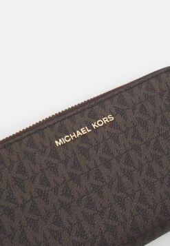 MICHAEL Michael Kors Flat Case - Portemonnee - Brown -Farfetch Winkel 95acc6ddf1e1413ead9c9d89397c9527