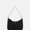MICHAEL Michael Kors Jet Charm Pouchette Xbody - Handtas - Black