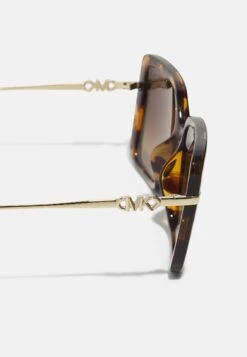 Michael Kors Castellina - Zonnebril - Brown -Farfetch Winkel 977396ab662b44f99b39db50859c2a0c