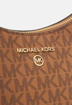 MICHAEL Michael Kors Jet Charm Chain Pouchette - Handtas - Luggage -Farfetch Winkel 97d05340950245f7812546c29a9c14f1