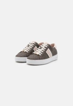 MICHAEL Michael Kors Irving Stripe Lace Up - Sneakers Laag - Soft Pink 11 MICHAEL Michael Kors Irving Stripe Lace Up - Sneakers Laag - Soft Pink -Farfetch Winkel 9b3addda855a46f0b5239790b849b5b9