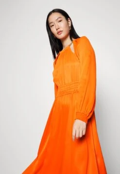 MICHAEL Michael Kors Chain Cut Out Dress - Cocktailjurk - Optic Orange 14 MICHAEL Michael Kors Chain Cut Out Dress - Cocktailjurk - Optic Orange -Farfetch Winkel 9bfd1337c0964f838d54b1a2ae5d320f