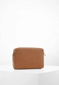 MICHAEL Michael Kors Jet Set Travel Crossbody - Schoudertas - Brown 10 MICHAEL Michael Kors Jet Set Travel Crossbody - Schoudertas - Brown -Farfetch Winkel 9ffc811a245047b6972dbe8dbf33022f