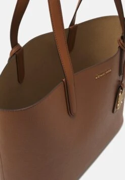 MICHAEL Michael Kors Eliza Xl Reversible Tote Set - Shopper - Luggage -Farfetch Winkel a05919ae1f1f4693855c13b21d8cb7a9