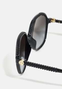 Michael Kors Bali - Zonnebril - Black 9 Michael Kors Bali - Zonnebril - Black -Farfetch Winkel a14d34e2a79b4b03a5558be7c5cb62c2