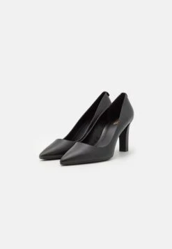 MICHAEL Michael Kors Milly Flex - Klassieke Pumps - Black -Farfetch Winkel a2dc30c0303a4b258c2c5acfbf3bbd25