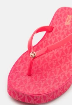 MICHAEL Michael Kors Lilo - Teensandalen - Pink -Farfetch Winkel a3e3c15b74cc405daa9f4ceec677c397