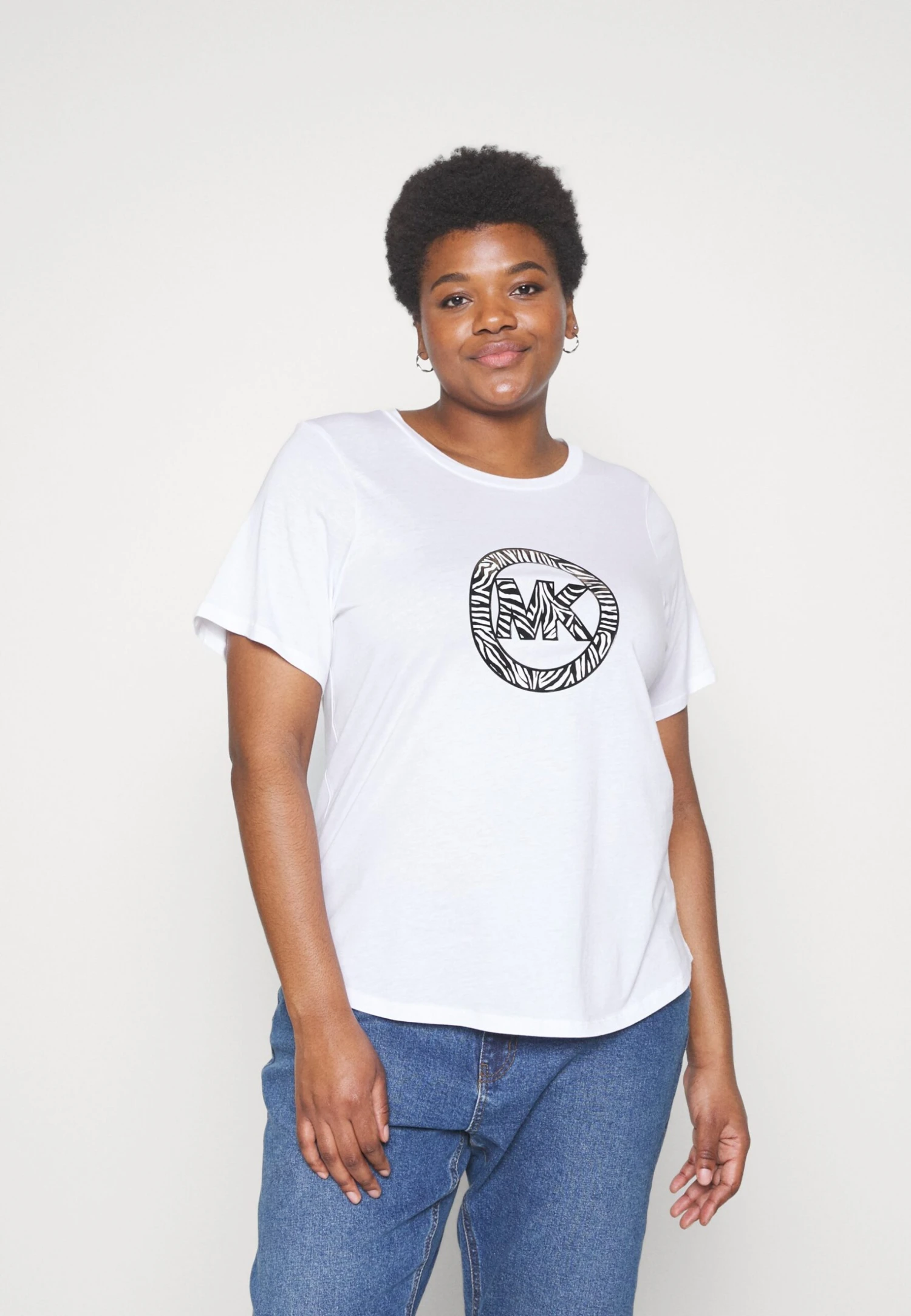 MICHAEL Michael Kors Zebra Charm Logo Tee - T-Shirt Print - White 3 MICHAEL Michael Kors Zebra Charm Logo Tee - T-Shirt Print - White