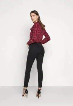 MICHAEL Michael Kors Selma- Jeans Skinny Fit - Black -Farfetch Winkel a645b97a980443af934c2518b307861f