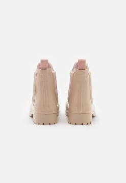 MICHAEL Michael Kors Sidney Rain Bootie - Regenlaarzen - Soft Pink -Farfetch Winkel a7f89f362f8344d09371b8411dac1ee7