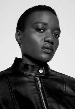 MICHAEL Michael Kors Ponti Combo - Leren Jas - Black -Farfetch Winkel a9266cdc489f414f9182f07275271d78