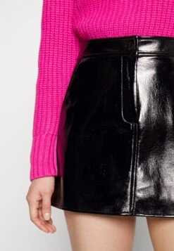 MICHAEL Michael Kors Patent Skirt - Minirok - Black -Farfetch Winkel a994b41823424c938376ad79afef2595